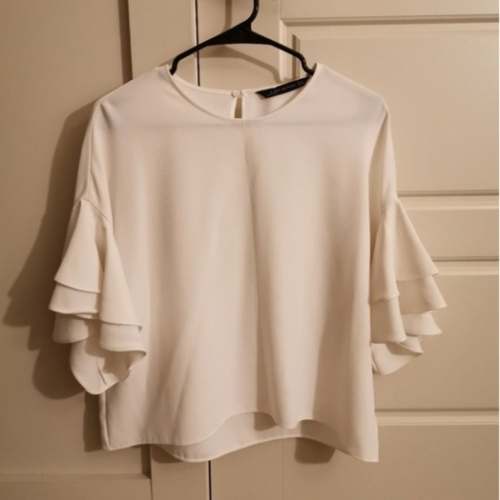 Zara flowy top size S